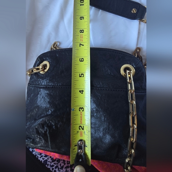 Tory Burch Black Shoulder Bag with Gold Chain - Picture 6 of 10